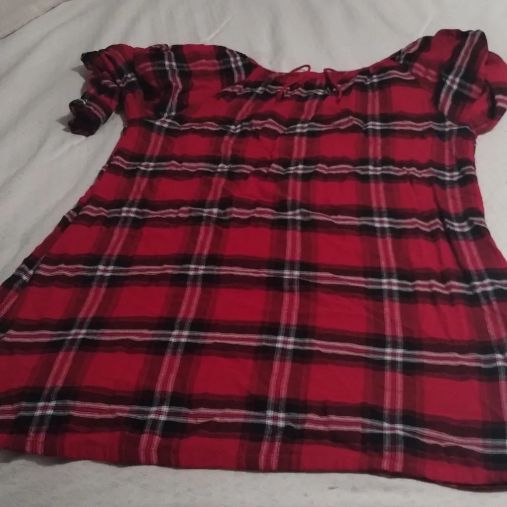Girls Old Navy red plaid dress